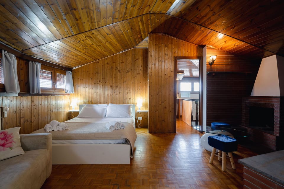 Superior Suite | Desk, free WiFi