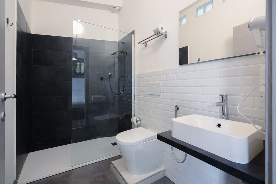 Free toiletries, hair dryer