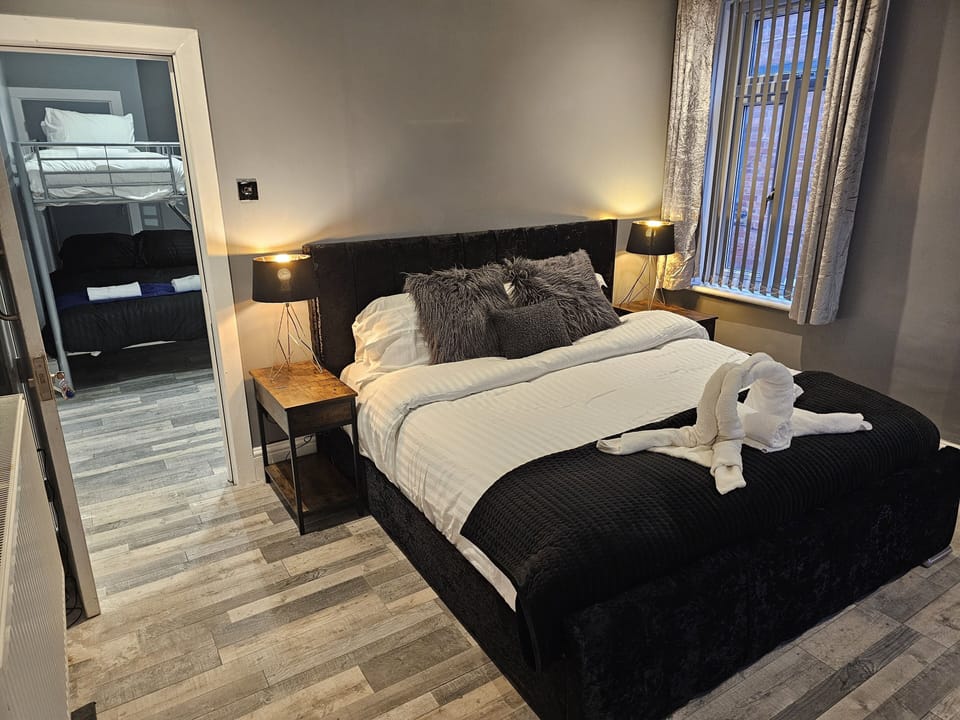 Family Room | Free WiFi, bed sheets