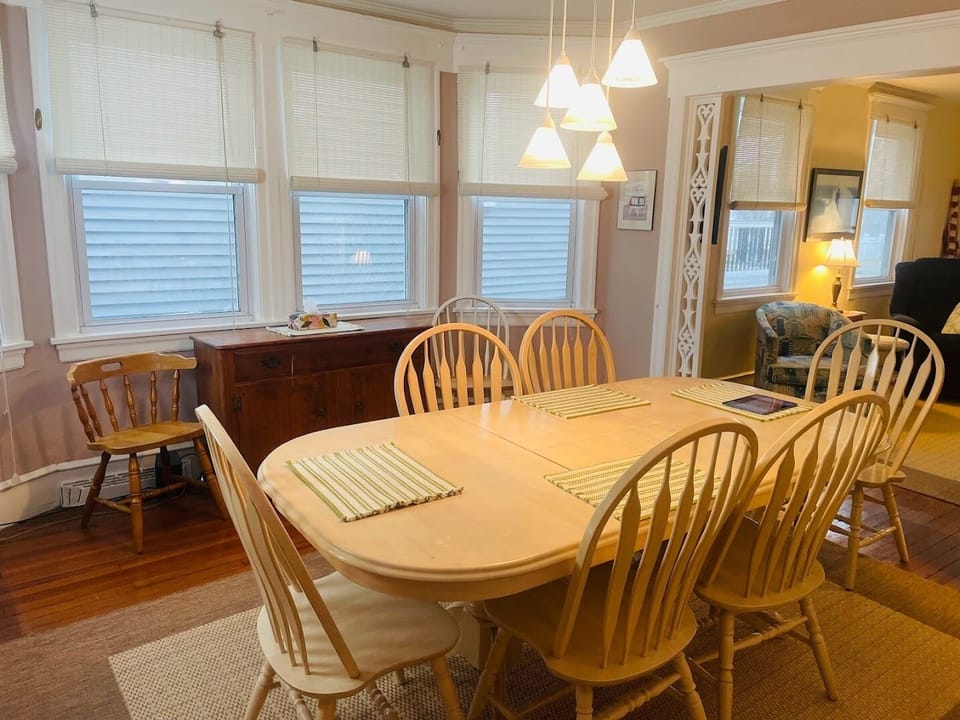 Living room/Dining room 