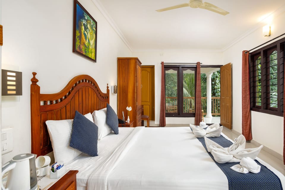 Coffee Bean Deluxe Non AC | Soundproofing, iron/ironing board, free WiFi, bed sheets