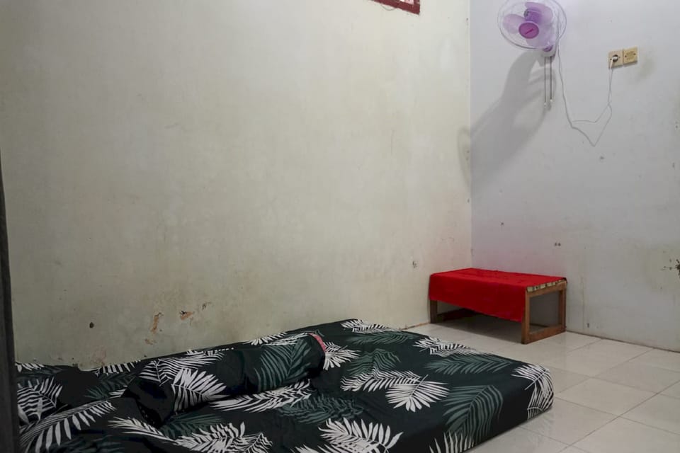 Economy Double Room | WiFi (free), bed sheets