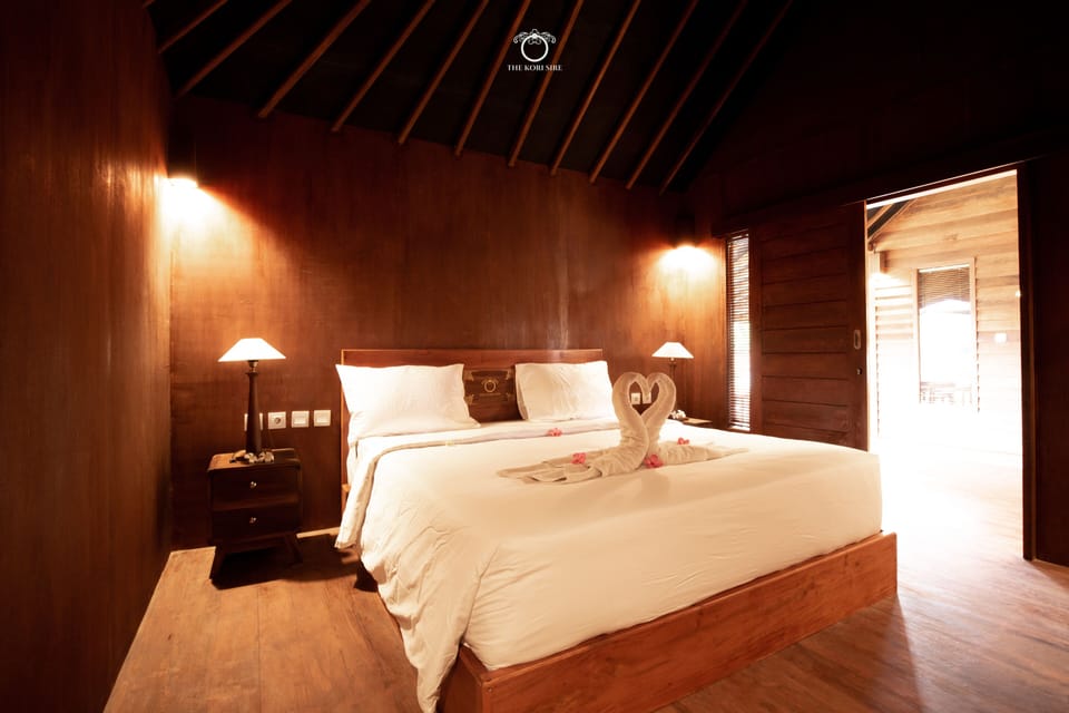 Villa One Bedroom | Minibar, desk, WiFi (free), bed sheets