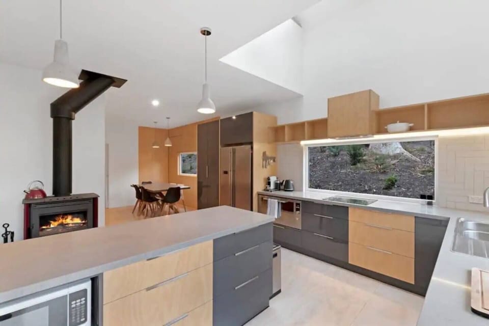 You’ll love cooking up a storm in the kitchen, with spacious counters and modern appliances. 