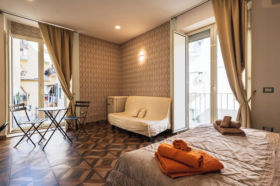 Deluxe Double or Twin Room, Balcony | In-room safe, individually decorated, desk, blackout drapes
