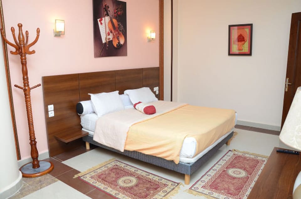 Minibar, desk, laptop workspace, WiFi (free)