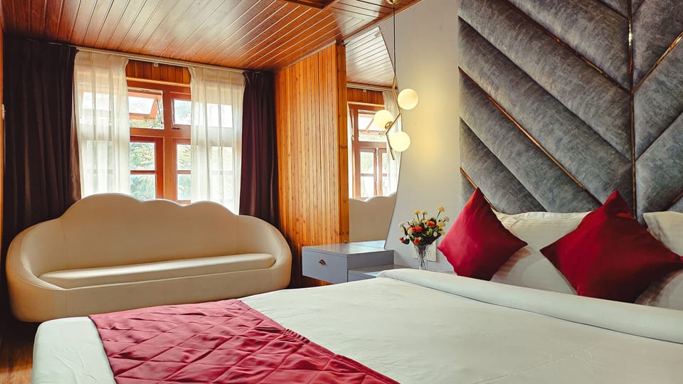 Deluxe Double Room | Desk, soundproofing, free WiFi