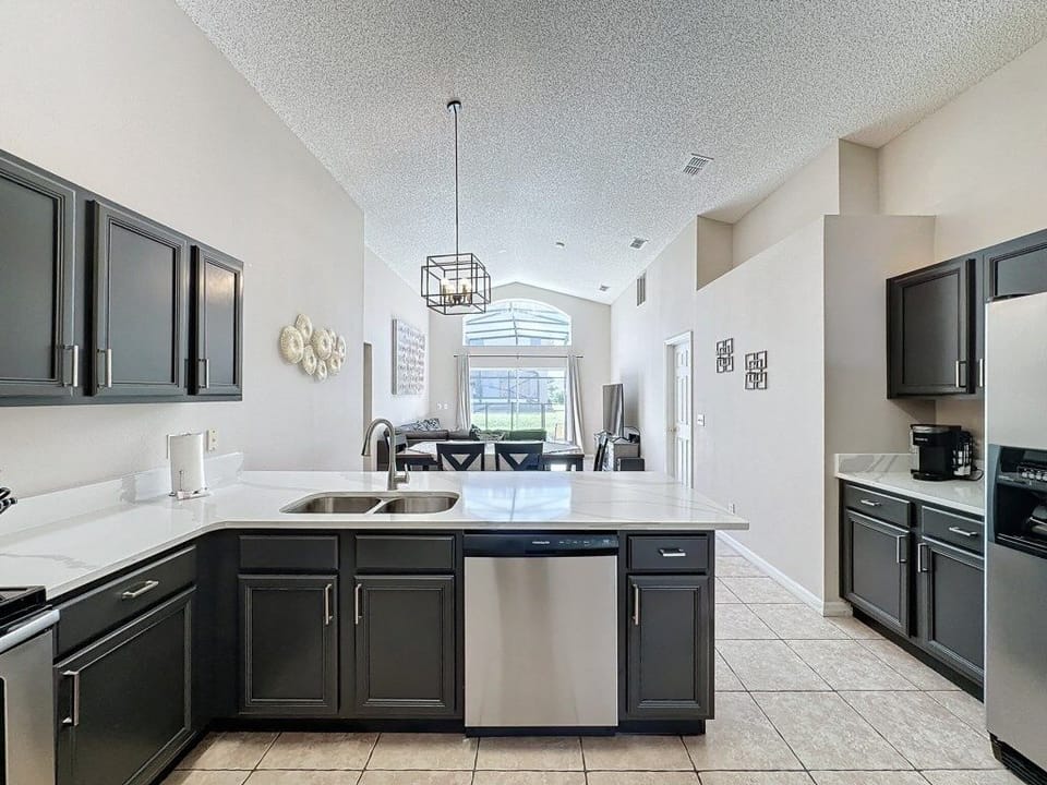 Villa, 4 Bedrooms | Private kitchen