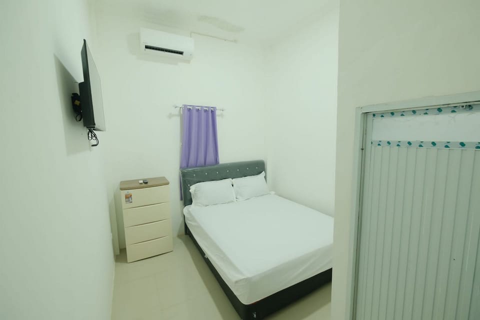 Standard Double Room | WiFi (free), bed sheets