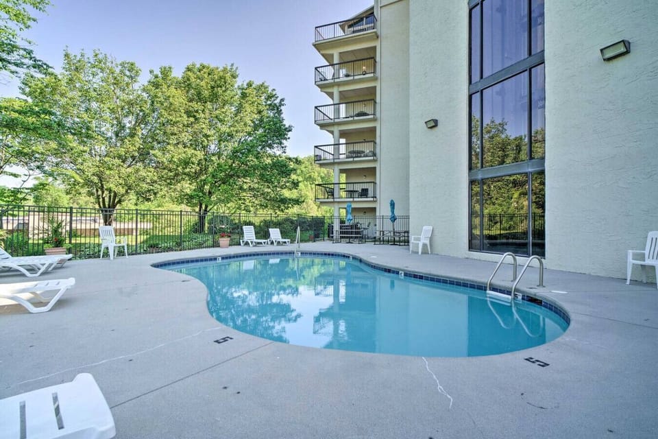 The (seasonal) community pool is available for all guests. It is located just a few steps from the front door of Downtown Bearadise.