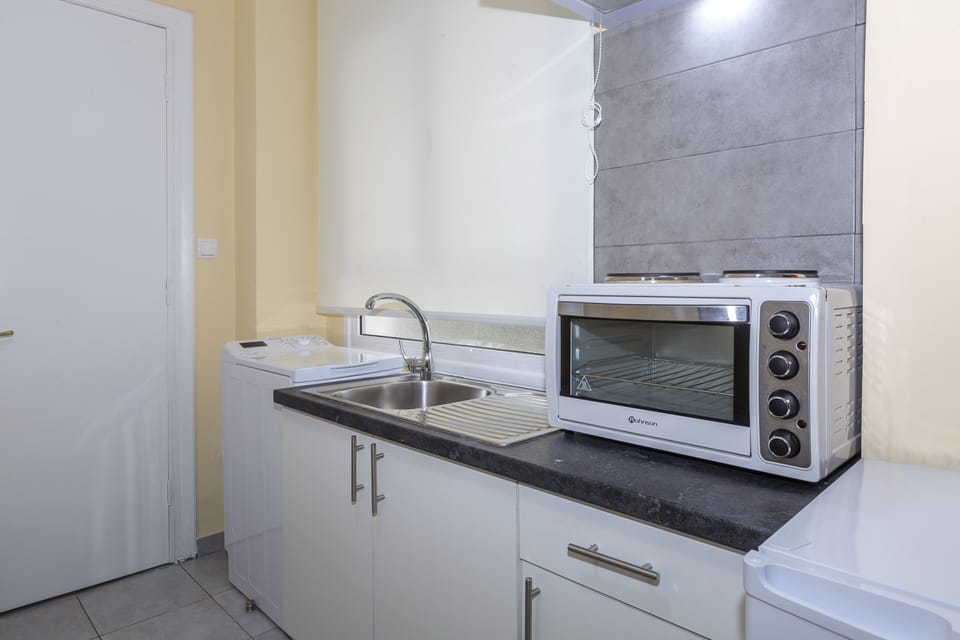 City Apartment | Private kitchen | Electric kettle