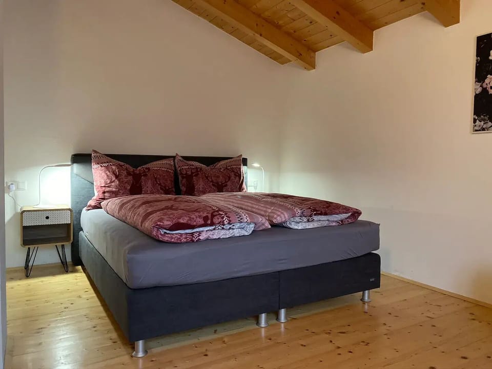 Cottage, 4 Bedrooms, Mountain View, Mountainside | 4 bedrooms, desk, free WiFi, bed sheets