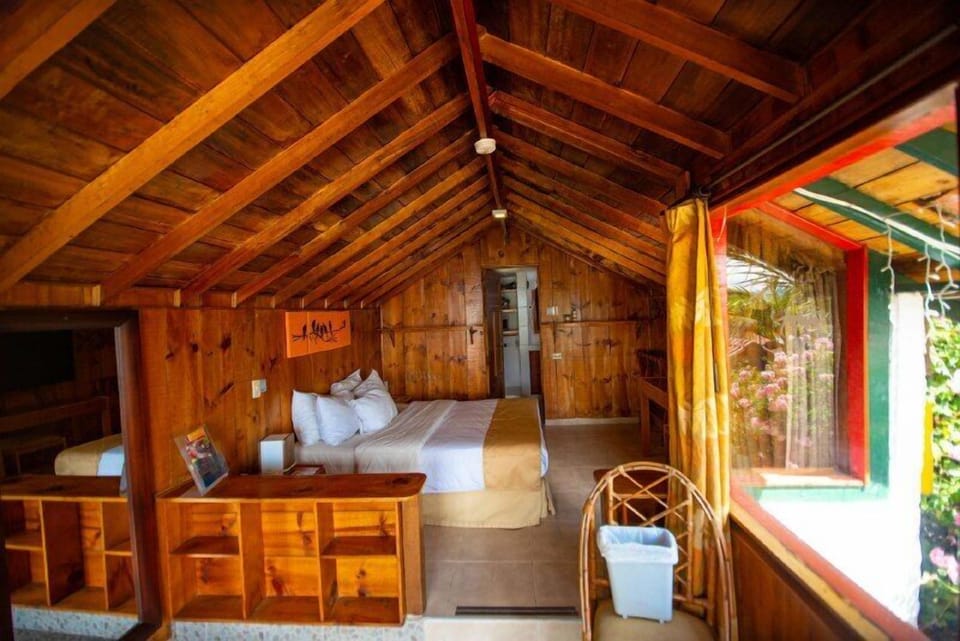 Room | Pillowtop beds, laptop workspace, cribs (free), WiFi (free)