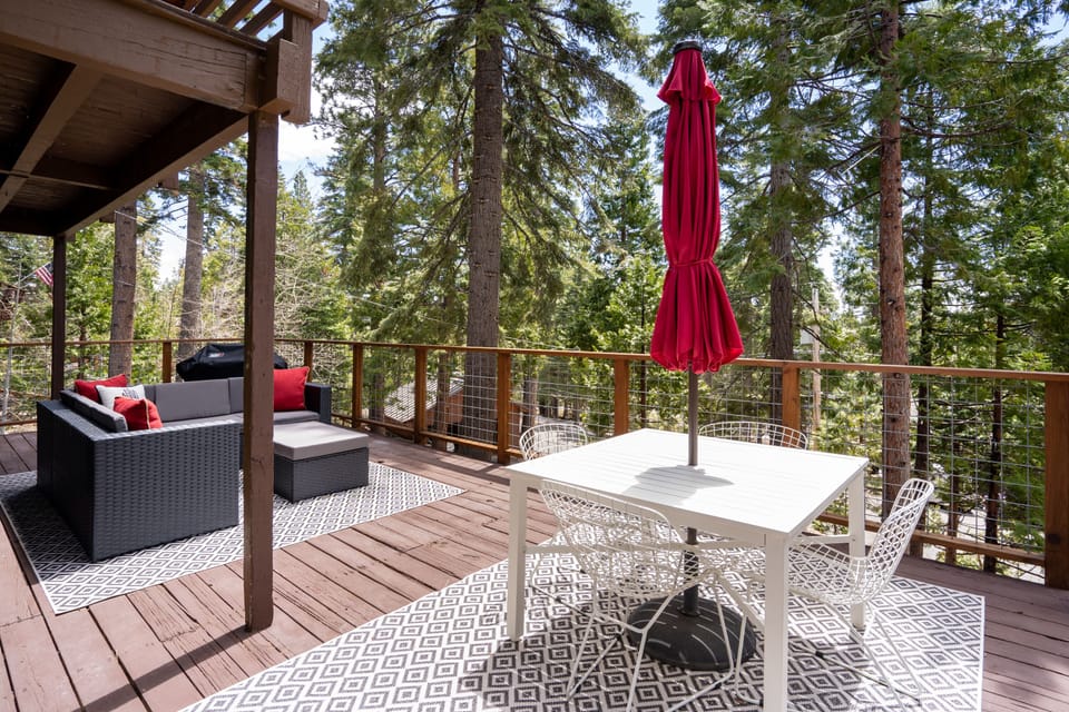 Patio furniture is stored away and unavailable from 11/1 - 5/15 due to weather.