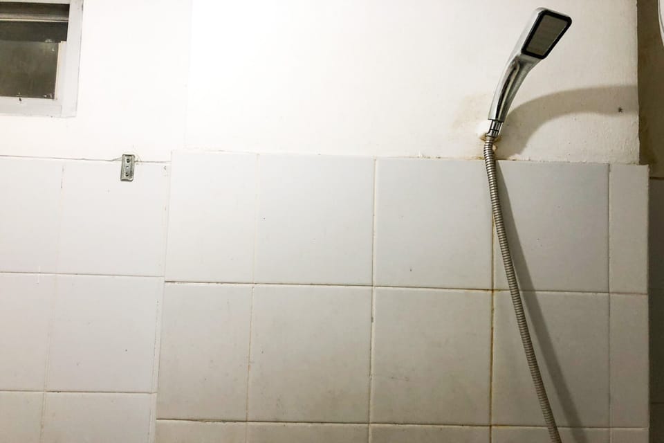 Standard Single Room | Bathroom | Shower, towels, soap