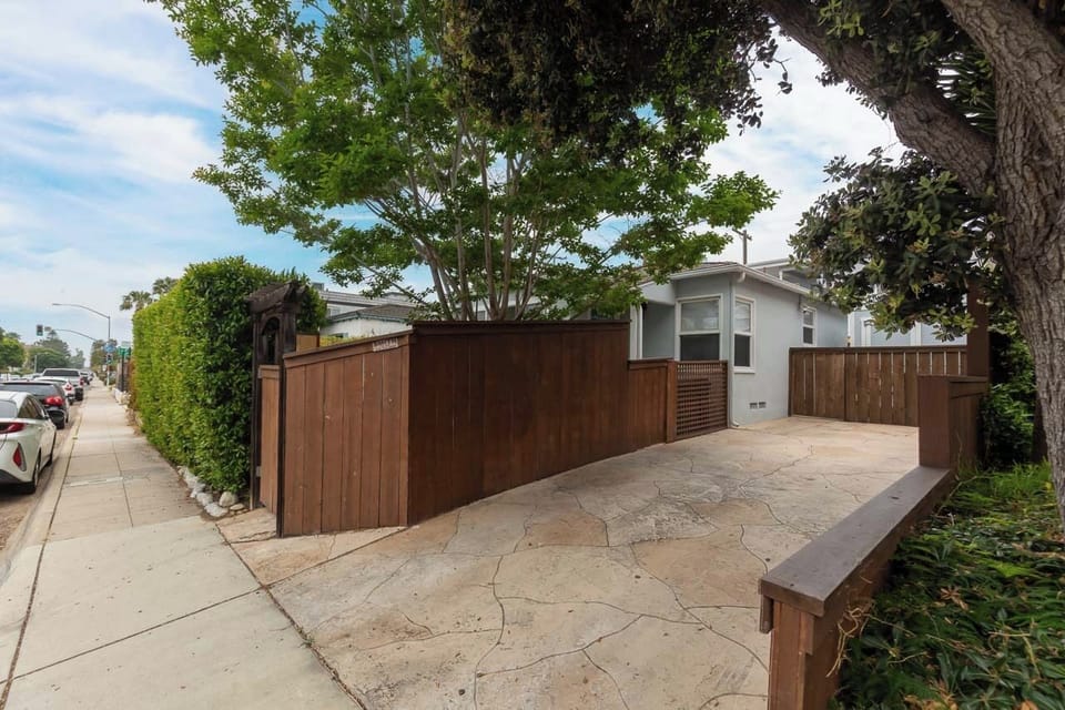 23-1332 Pacific Beach Dr-23-of-27-MLS