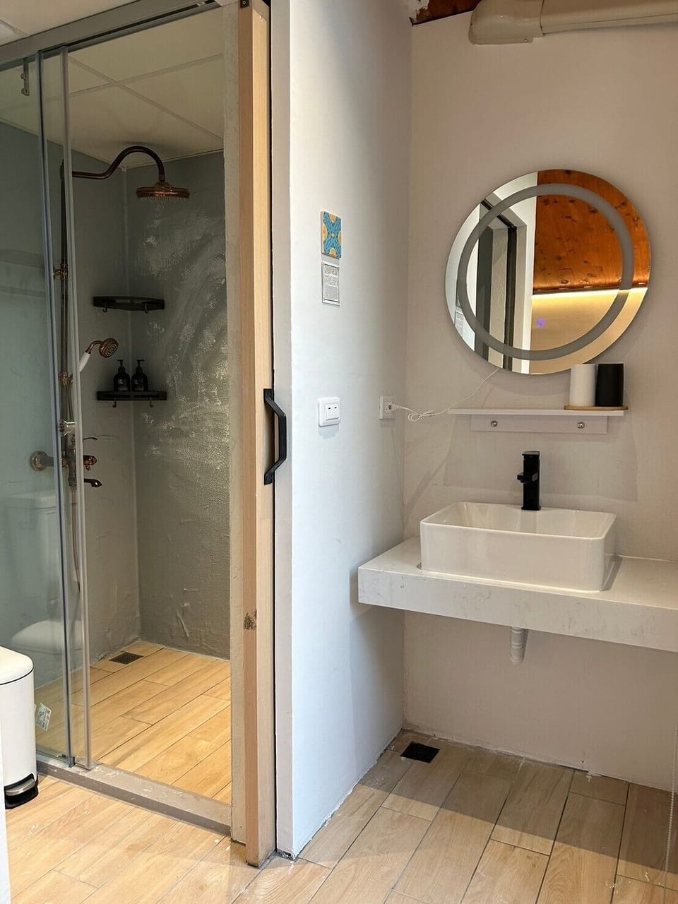 Comfort House, 3 Bedrooms, Non Smoking, Private Bathroom | Desk, soundproofing, free WiFi, bed sheets