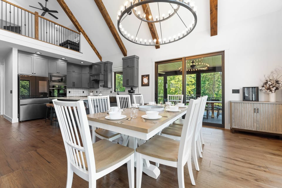 Gray Fox- Dining area seating for 8. 