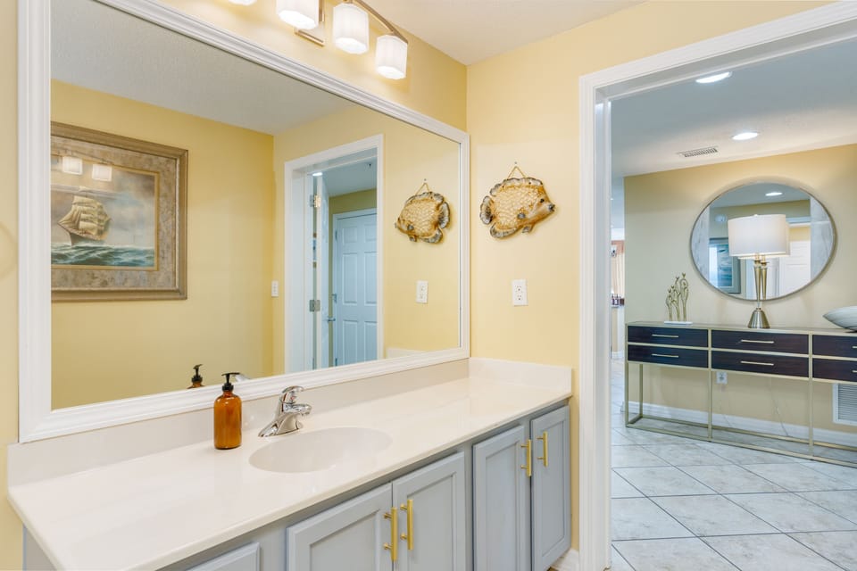 Bathroom 2.