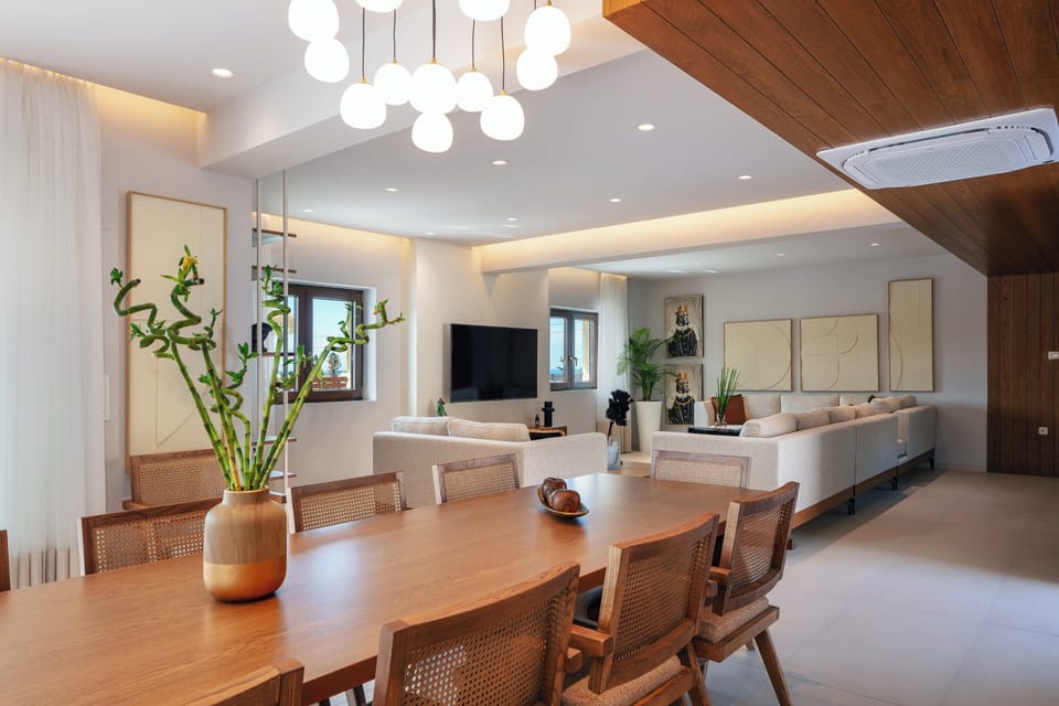 Indoor dining area for 10 people