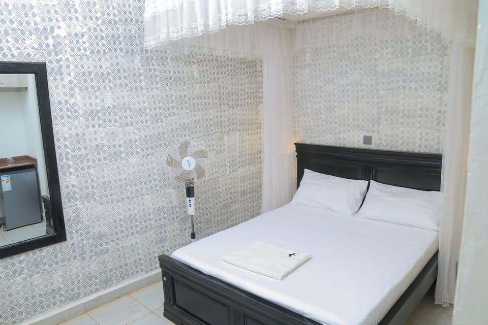Standard Room | Individually furnished, desk, laptop workspace, free WiFi
