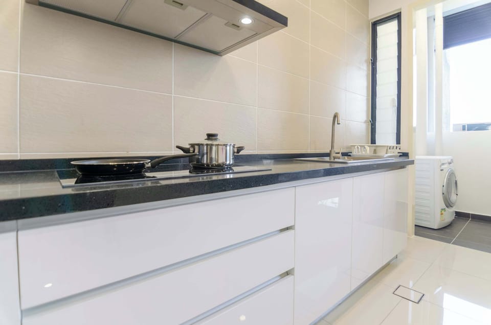 An equipped kitchen.