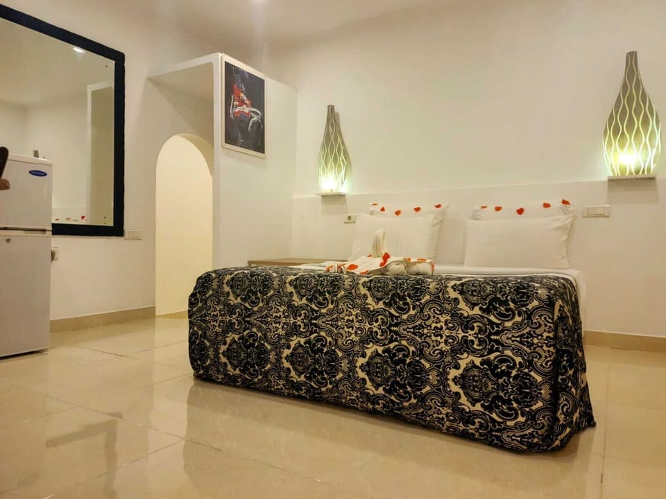 Basic Double Room | Soundproofing, WiFi (free)