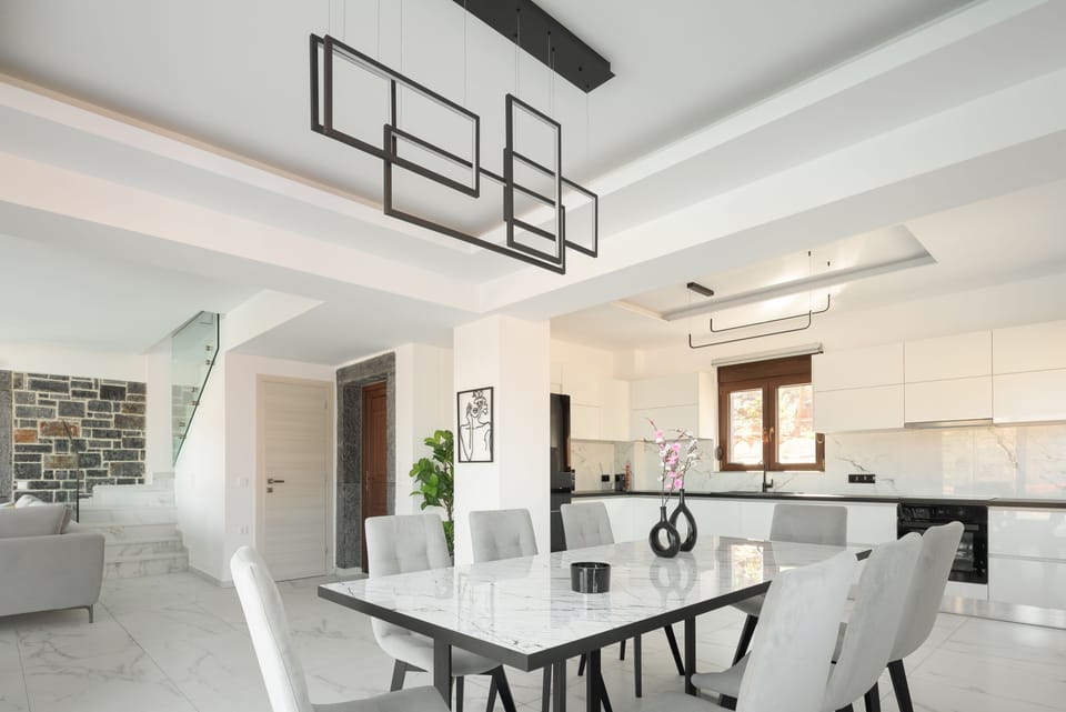 Large family kitchen, fully equipped.  
