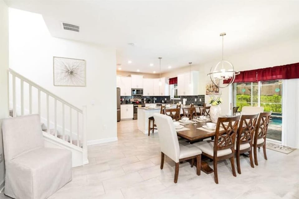 A luminous and inviting open floor plan.
