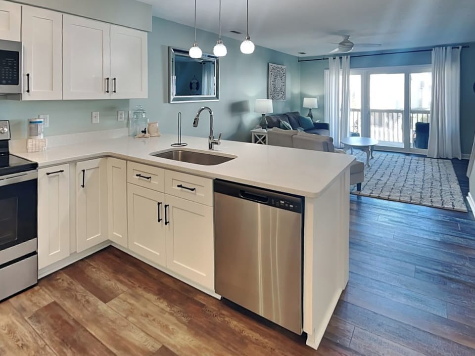 Full Size Kitchen