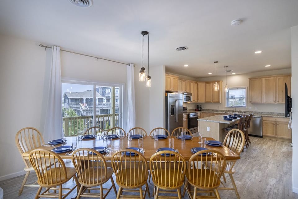 Top Level Dining Area