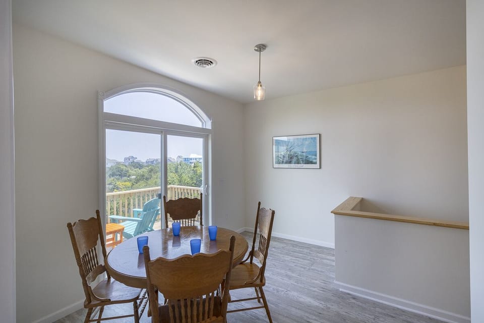 Top Level Breakfast Nook