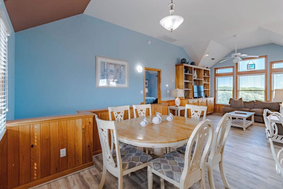 Top Level Additional Dining Area