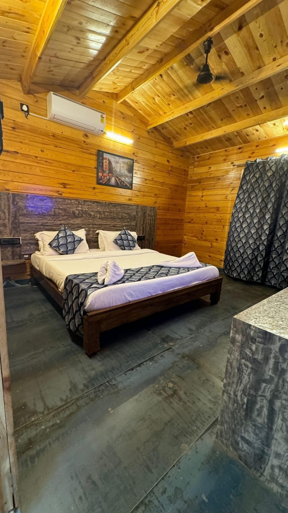 Romantic Cottage | Iron/ironing board (on request), WiFi (free), individually furnished