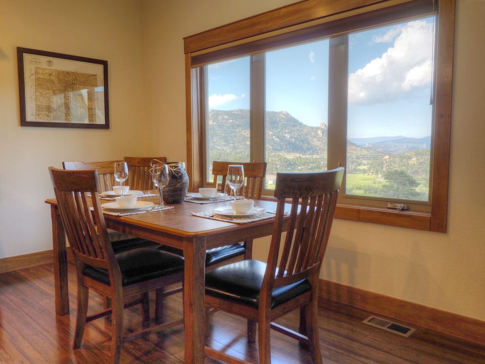Gorgeous mountain views with every meal right outside the kitchen window.