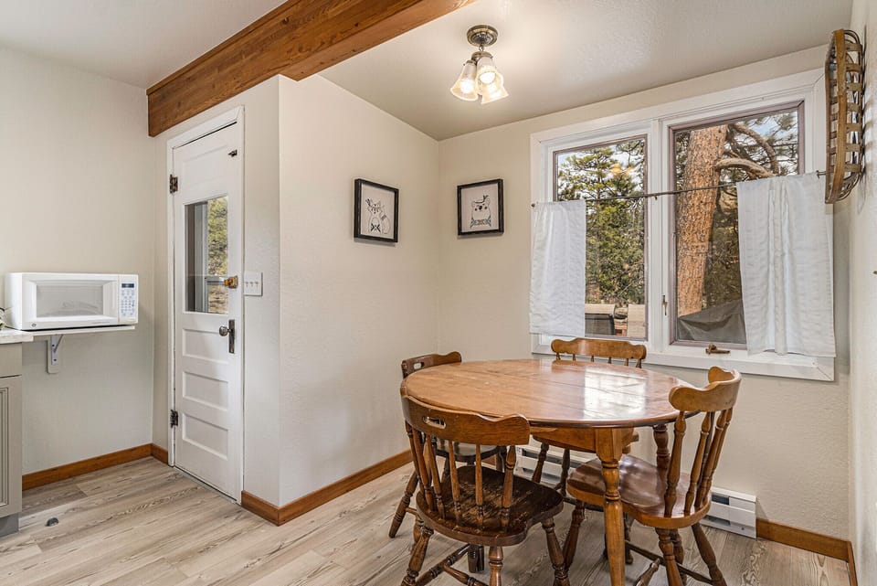 Dining area with seating for 4.