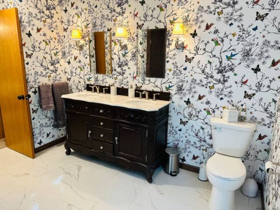 Large master bath