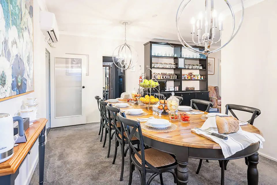 Cypress BnB Bed and Breakfast in Hervey Bay