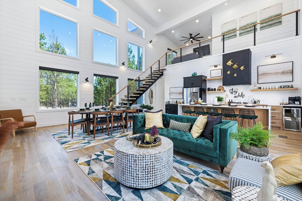 {LIVING AREA} Open concept living and dining area