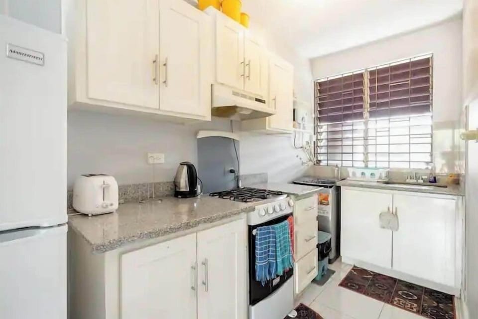 Junior Apartment, 1 Queen Bed with Sofa bed, Patio, Garden View | Private kitchen