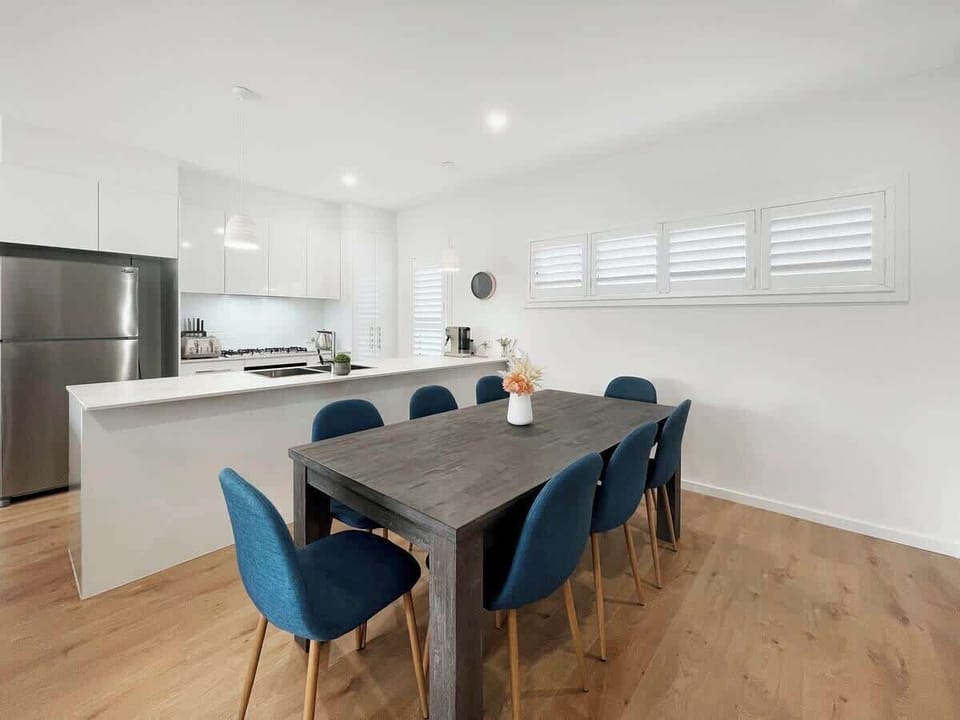 Dining Room & Kitchen