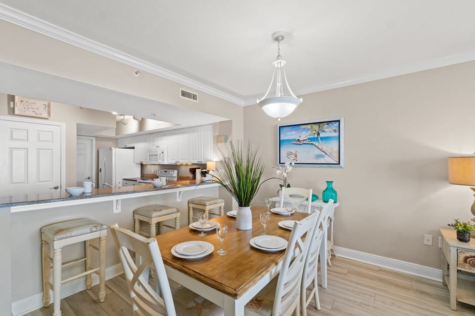 Dining Area with Gulf Views