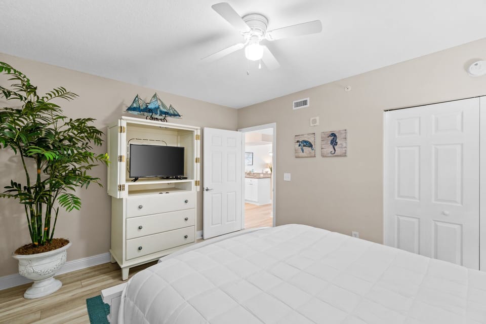 Gulf Front Bedroom 2 with Queen Size Bed
