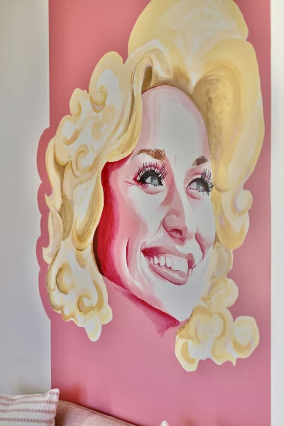 Dolly Parton Haven: Enjoy vibrant art and playful decor in a cheerful retreat!