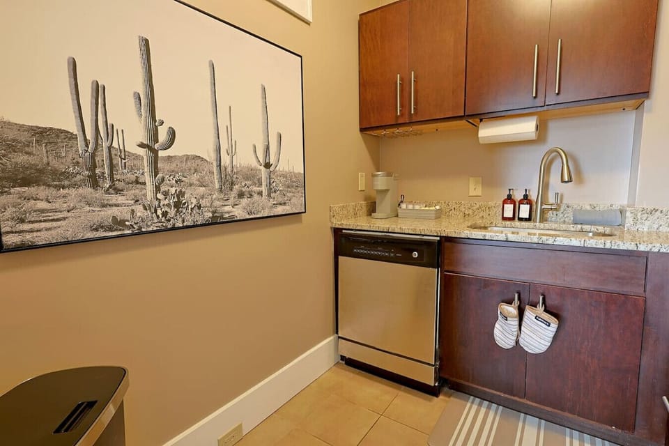 Sparkling clean & stylish. We even did the dishes!