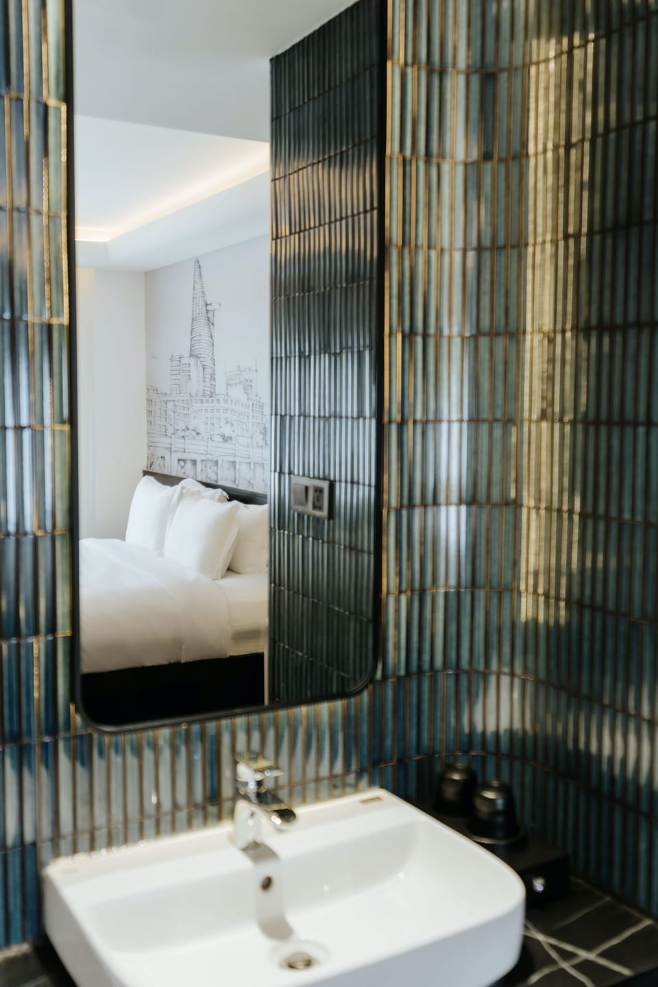 Standard Double Room, 1 Queen Bed | Minibar, in-room safe, desk, blackout drapes