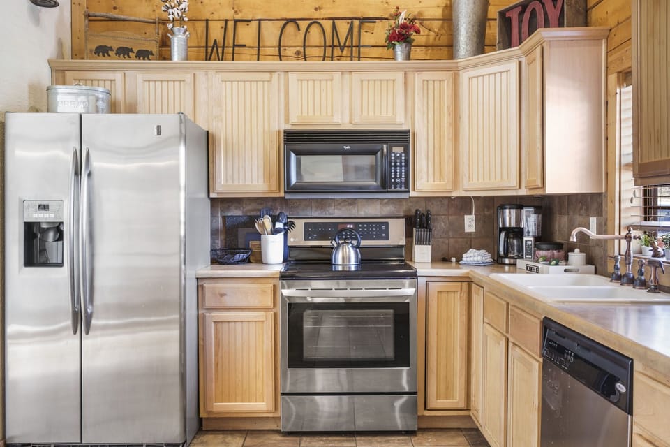 Full Kitchen with Major Appliances