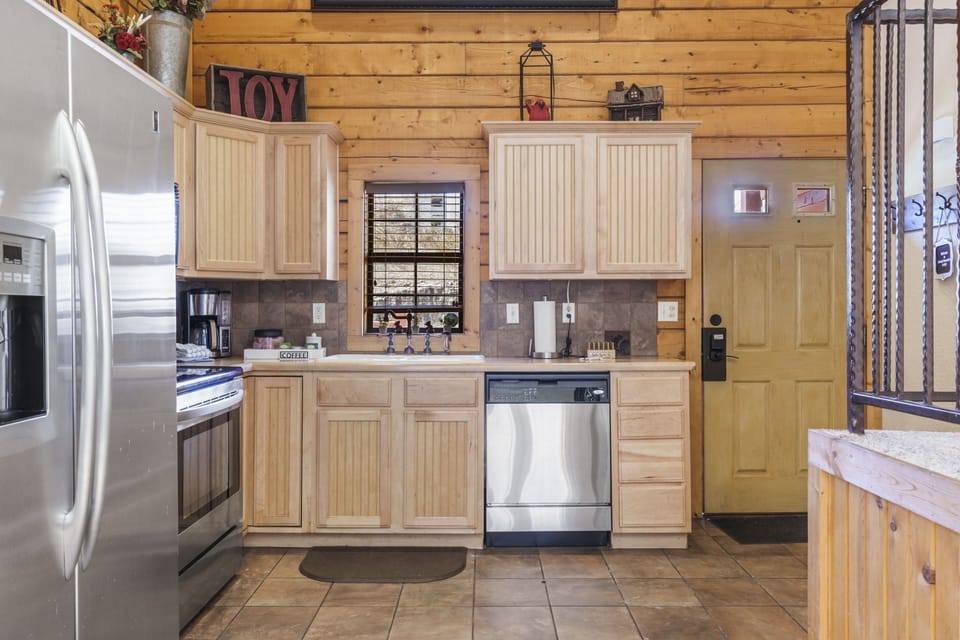 Kitchen & Cabin Entry