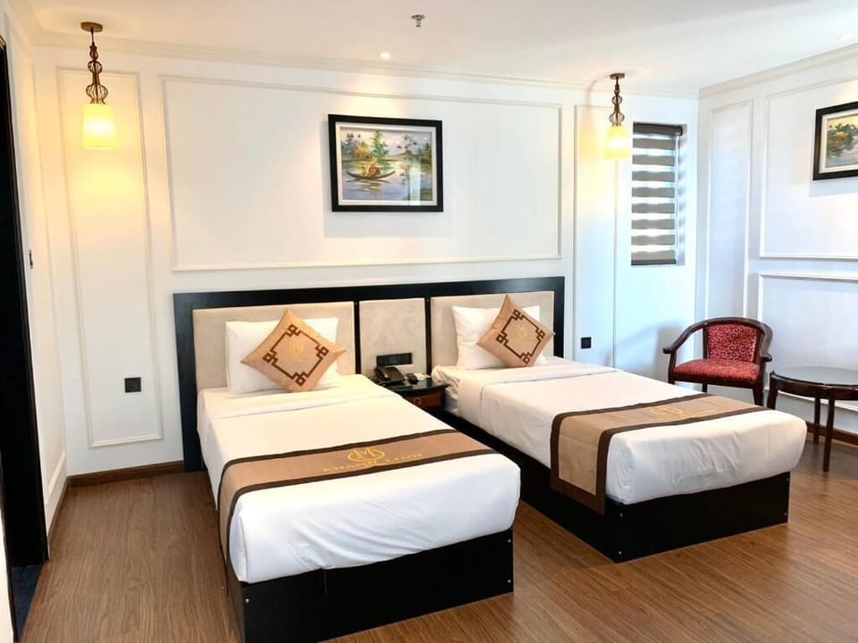 Deluxe Twin Room | Desk, free WiFi, bed sheets