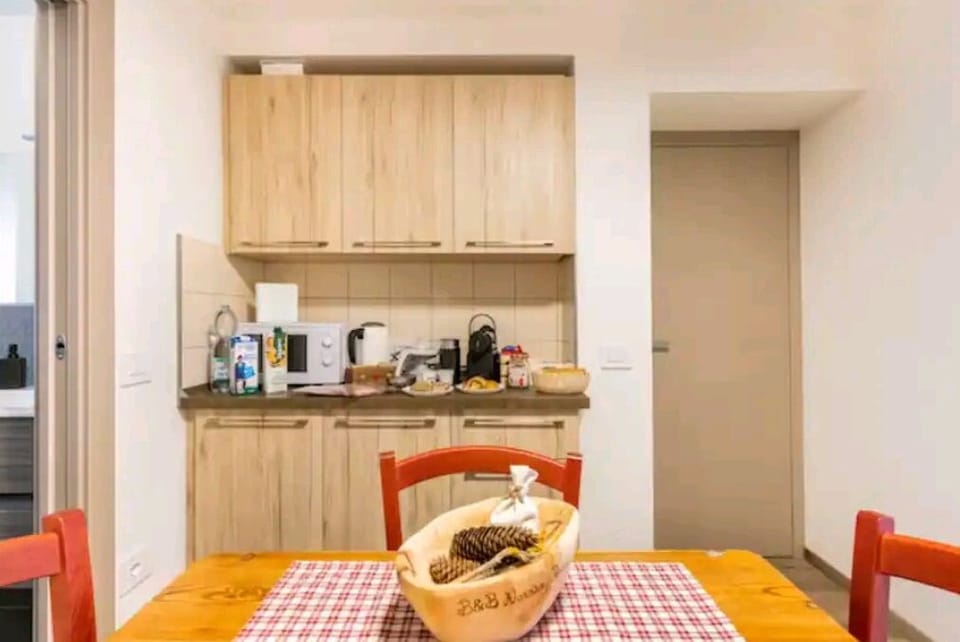 Basic Room | Private kitchen | Fridge, microwave, stovetop, espresso maker